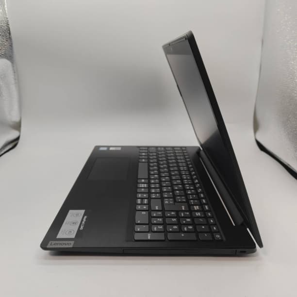 第8世代 i7 バッテリ◎ フルHD 15 8GB SSD256GB オフィス