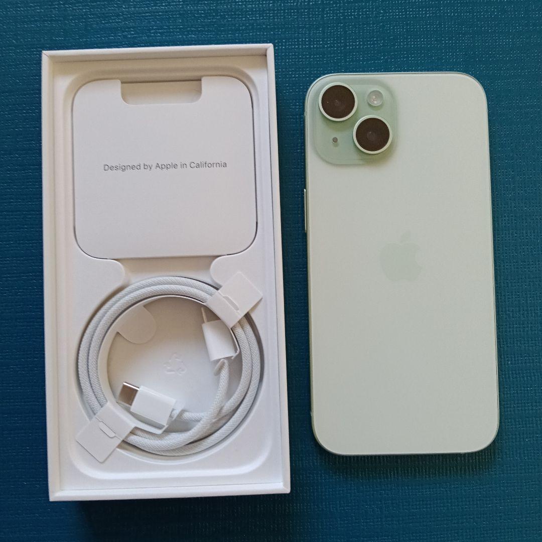 美品 iPhone15 128GB グリーン