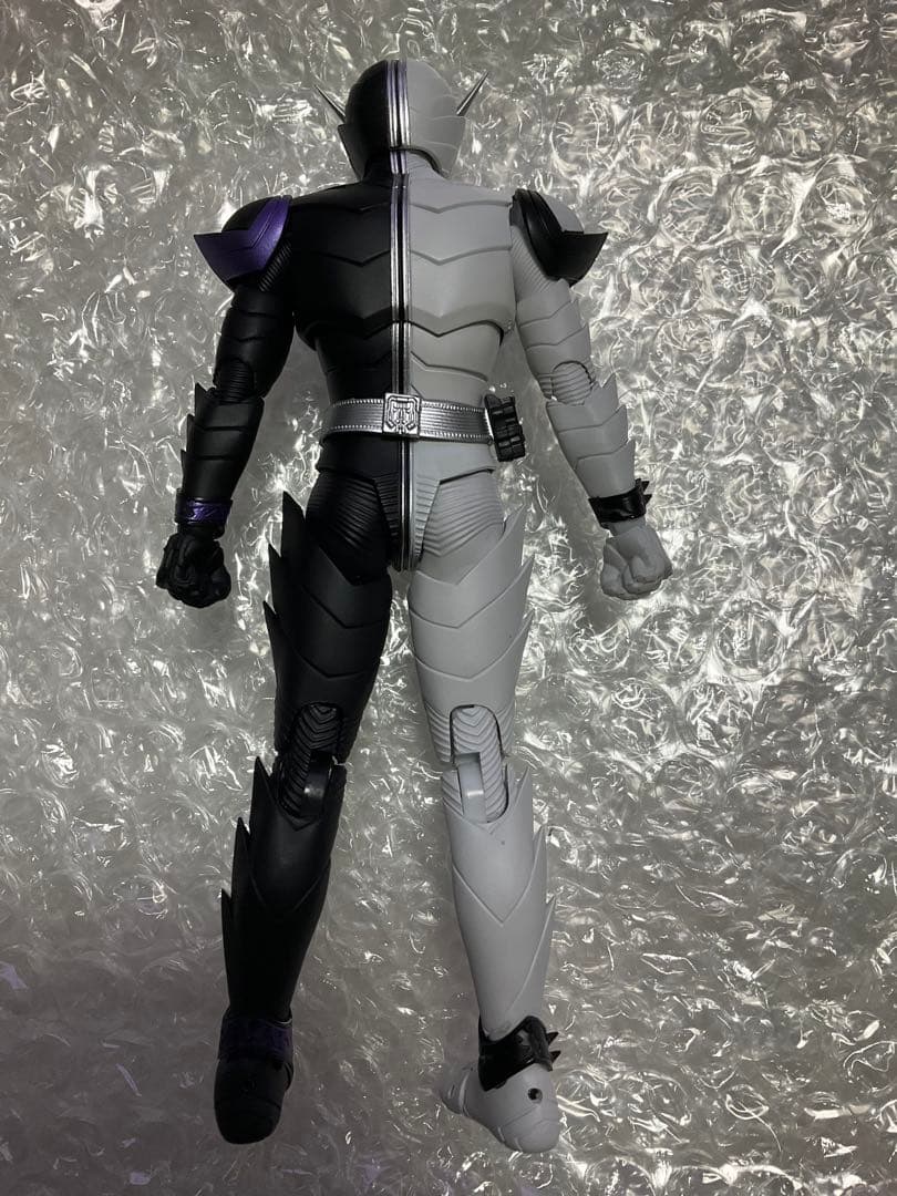 【中古】S.H.Figuarts（真骨彫製法）仮面ライダーW ファングジョーカー