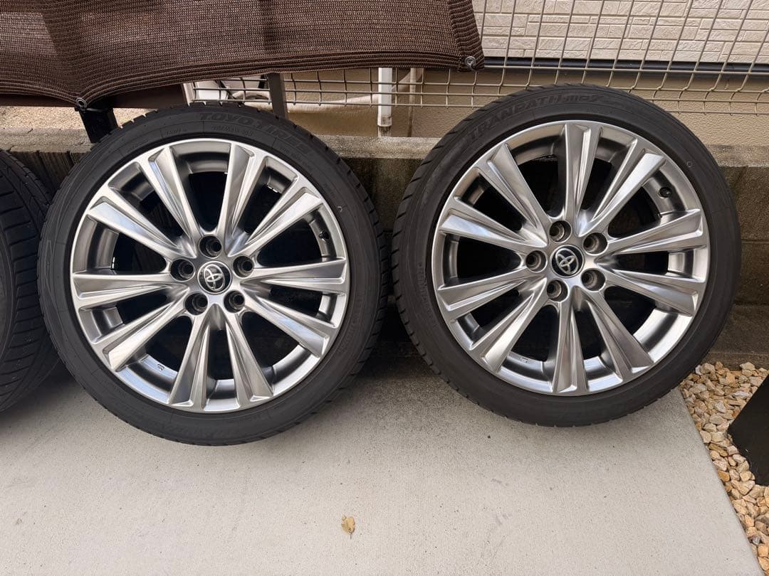 【美品】送料込み　アルヴェル純正ホイール25年製タイヤ　ハイグロス　ノアヴォクシ