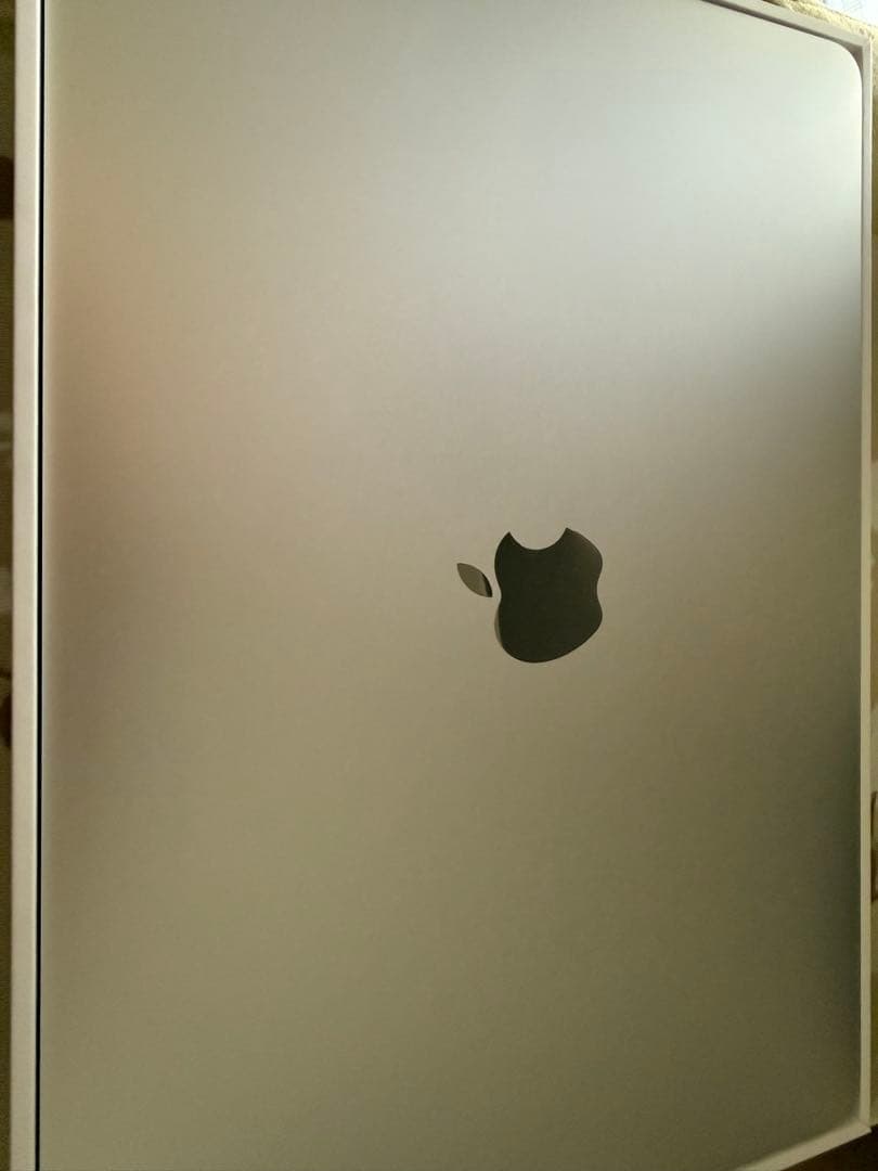 MacBook Air シルバー　M1 メモリ8GB ssd 256gb