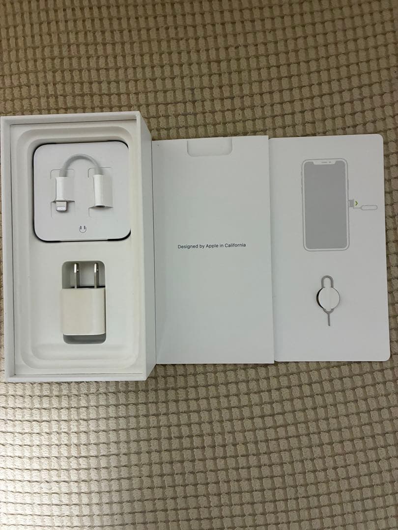 美品 SIMフリー iPhone14 128GB 付属品完備