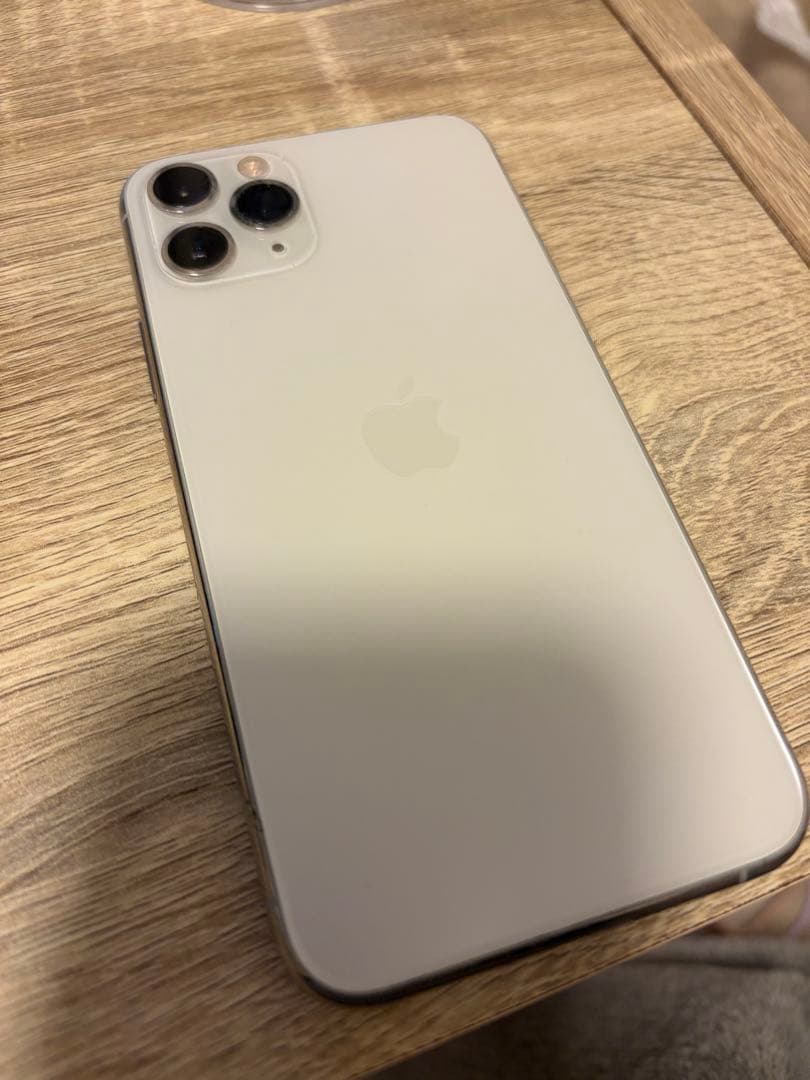 Apple iPhone 11 Proホワイト 本体