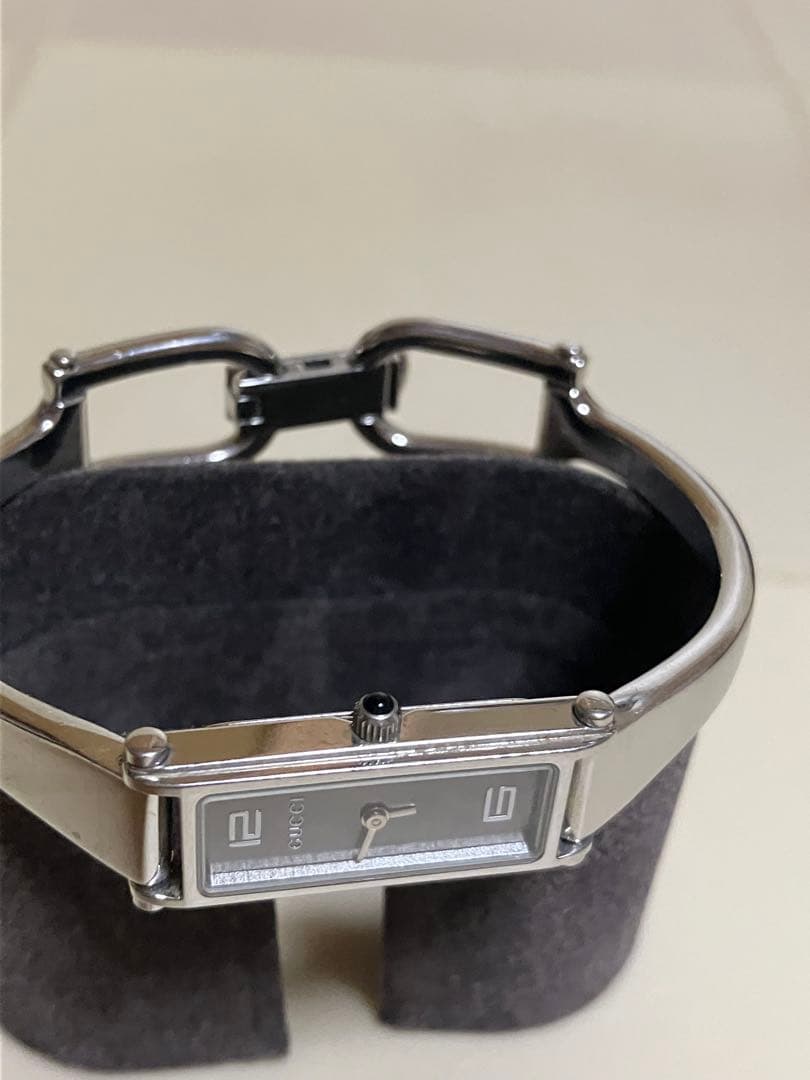 訳あり　電池切れ　グッチ　1500L 時計　シルバー　文字版グレー