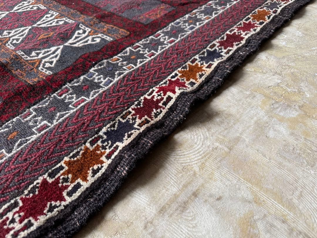 トライバルラグ ヴィンテージ家具 210×126cm 手織り 絨毯 カーペット