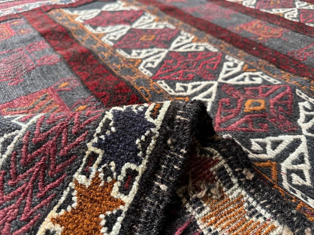 トライバルラグ ヴィンテージ家具 210×126cm 手織り 絨毯 カーペット