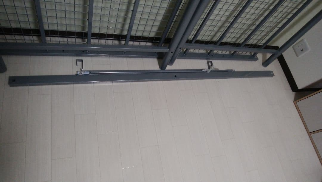 [直接引き取り希望] ミドルタイプのロフトベッド シングル宮付きコンセントなし