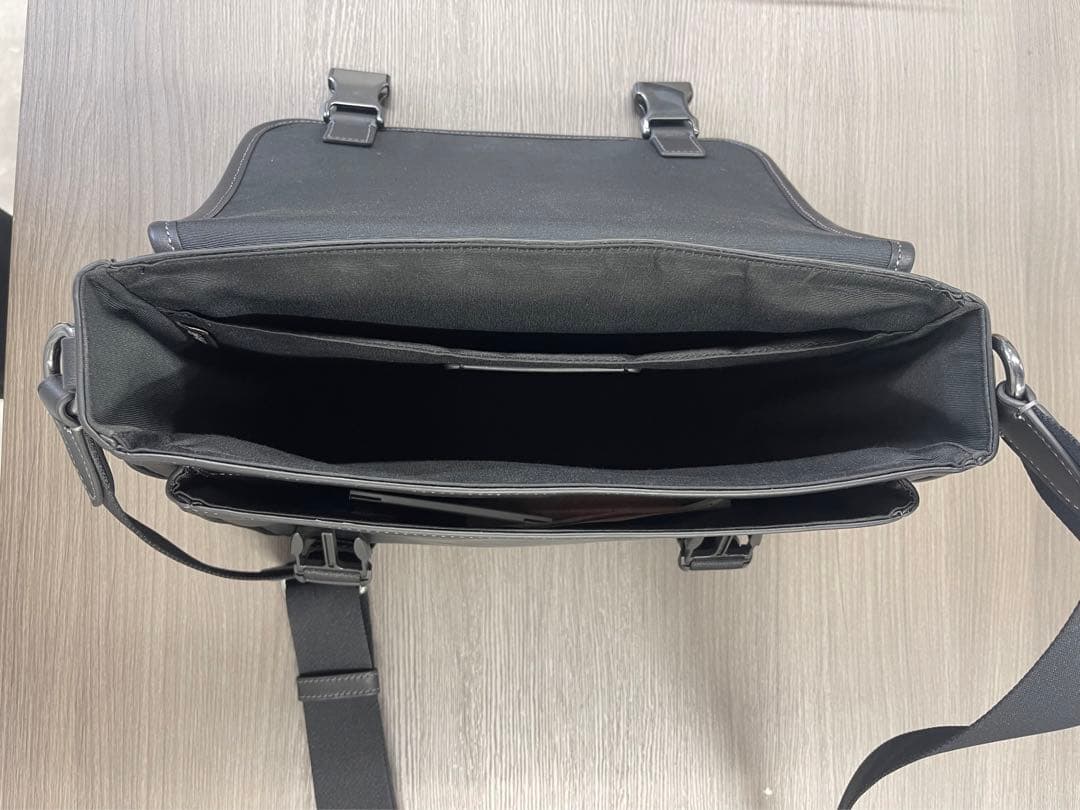 コーチ メッセンジャーバッグ