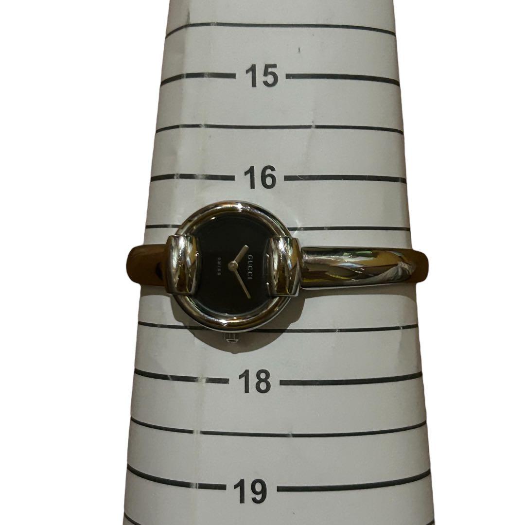 【極美品】GUCCIグッチ 稼働 レディース腕時計 バングル 箱付き1400L