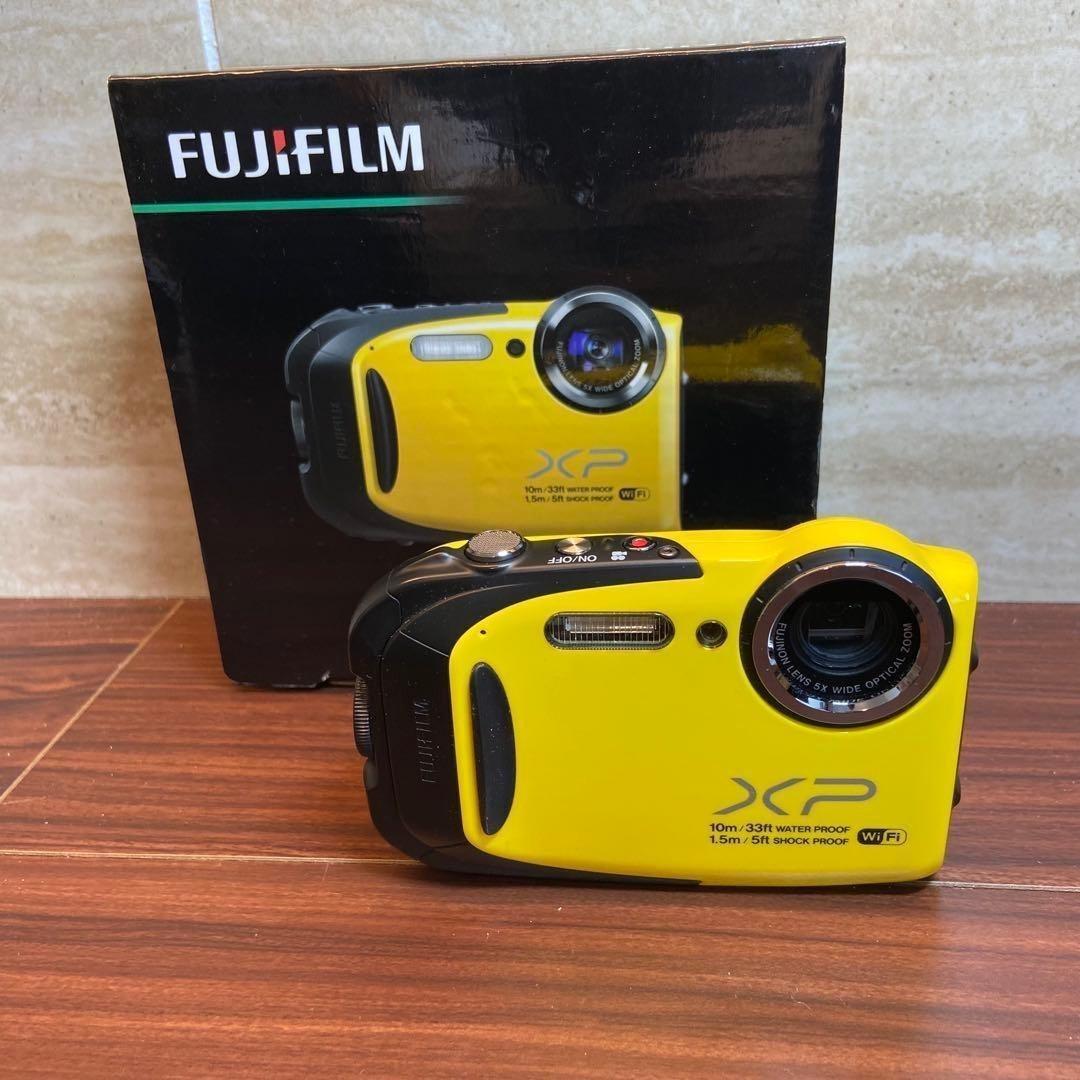 FUJI FILM FinePix XP70 デジカメ ほぼ新品 4075