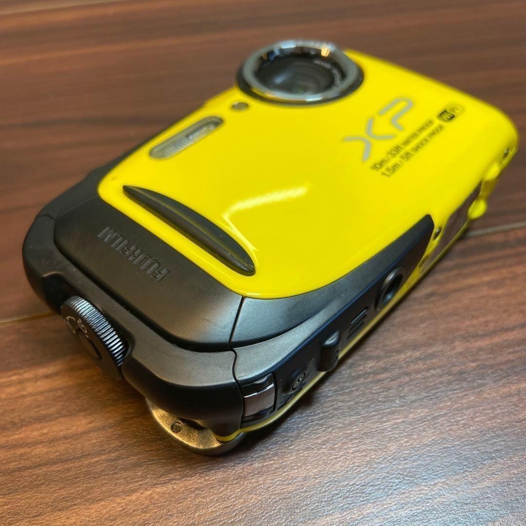 FUJI FILM FinePix XP70 デジカメ ほぼ新品 4075