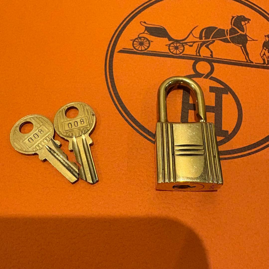 エルメス カデナ パドロック南京錠 鍵 2本 008番 ヴィンテージ ゴールド
