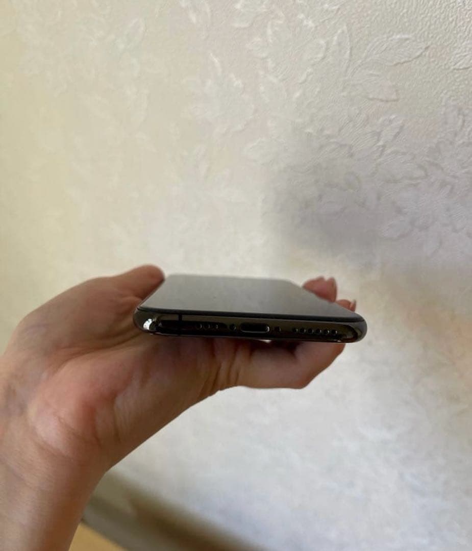 iPhone XS 64GB スペースグレイ（SIMフリー）