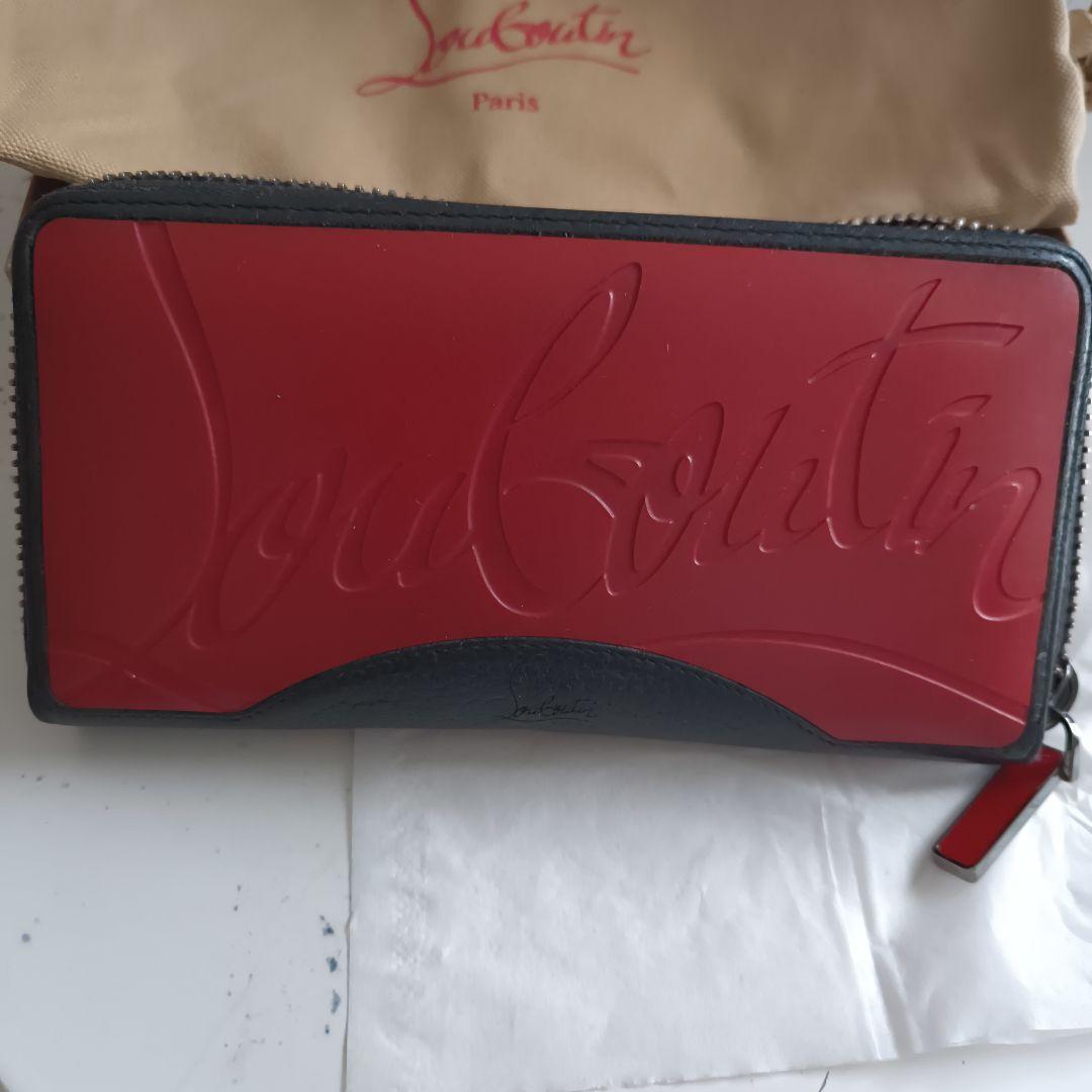 Christian Louboutin 長財布 レッド
