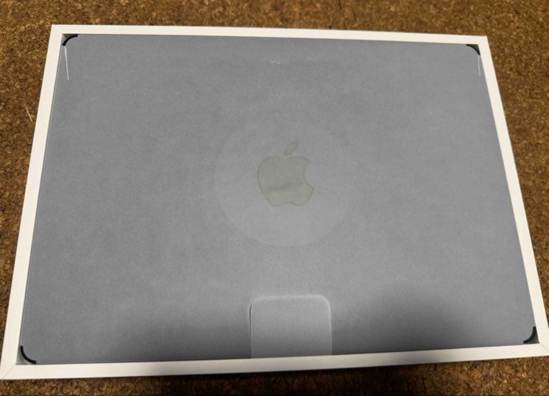 送料込み未使用Apple13インチMacBook Air本体