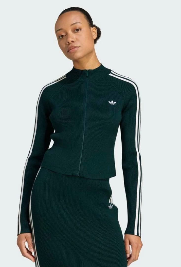 アディカラースリーストライプススリムニット トラックトップ　adidas