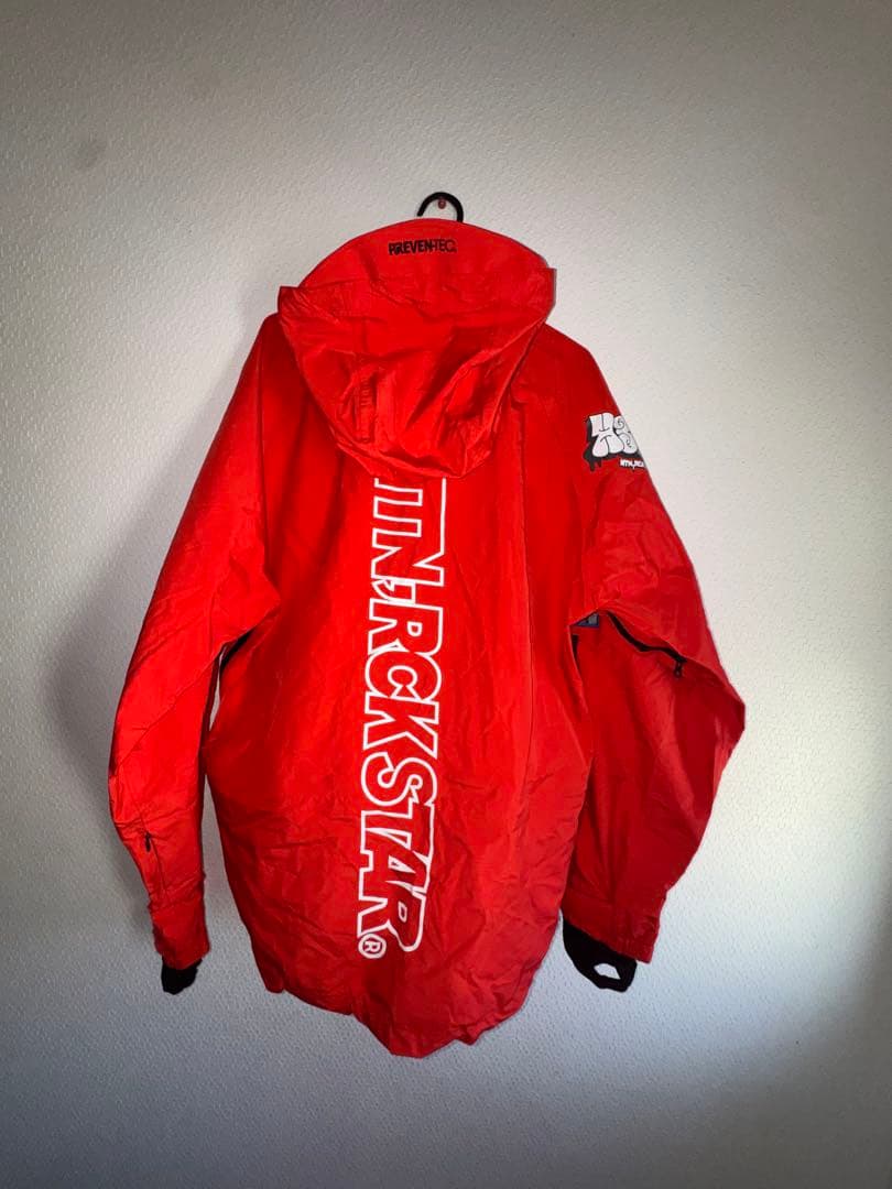 24-25モデル MTN ROCKSTAR スノーボードジャケット トマト