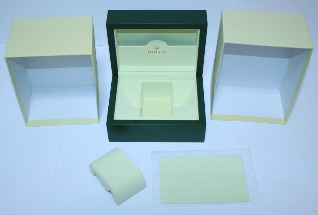 しのぶ ロレックスの箱（保管箱と外箱）など合計８点