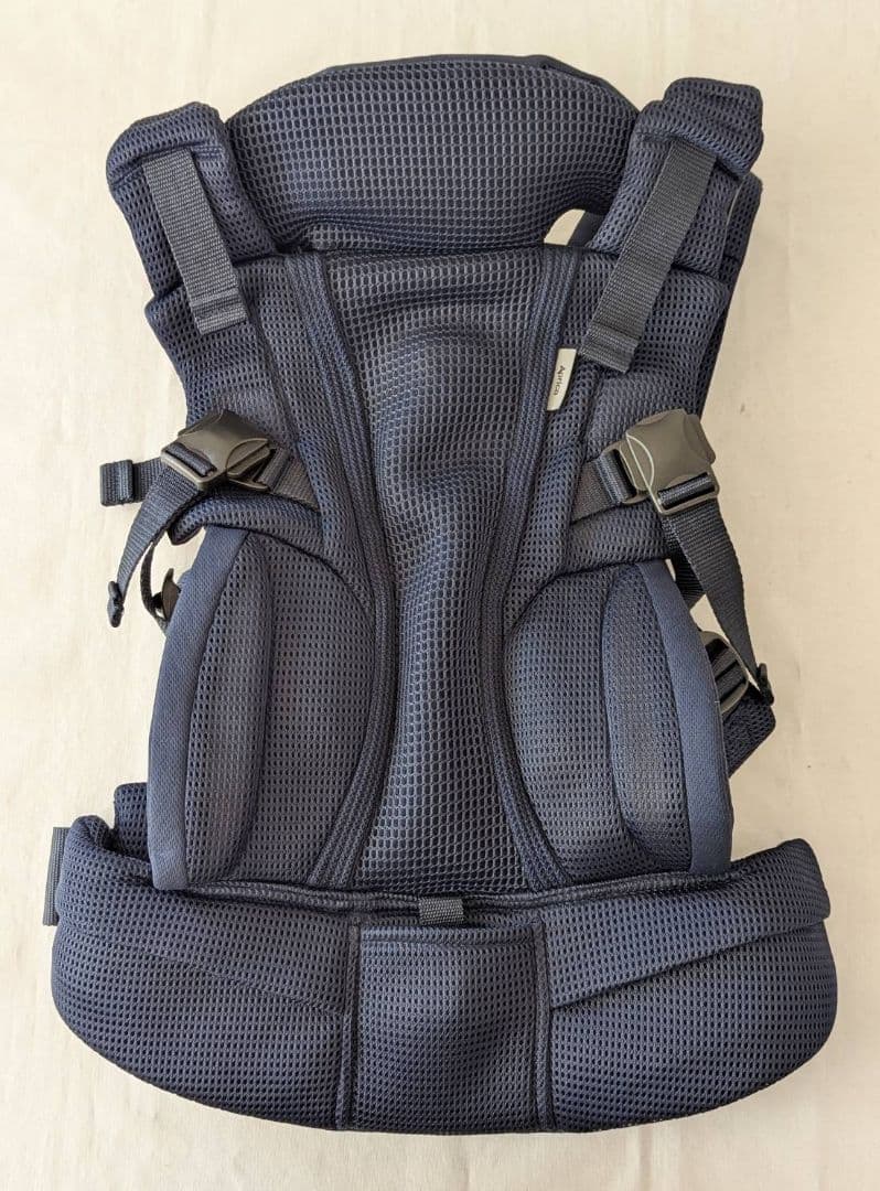 【むんさん専用】アップリカ ラクリス 抱っこ紐 ネイビー