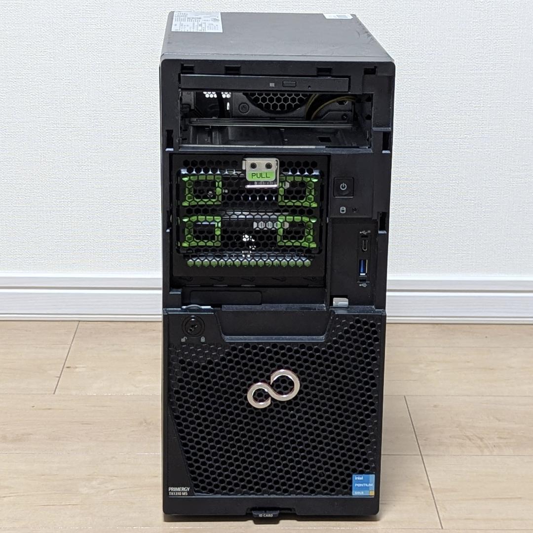 サーバー Fujitsu PRIMERGY TX1310 M5; 8GB; RAID1