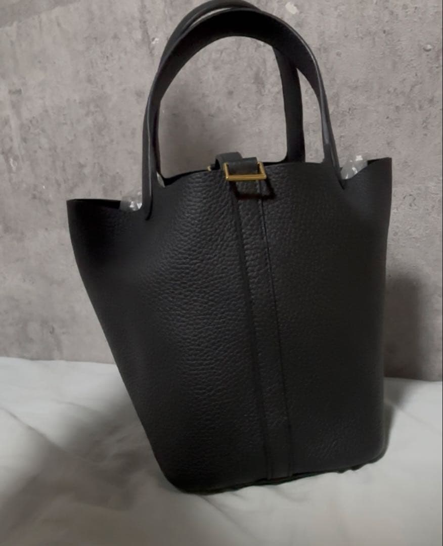 ⬛️ HERMES エルメス ピコタン ロック 18 PM ノワール×ゴールド金具