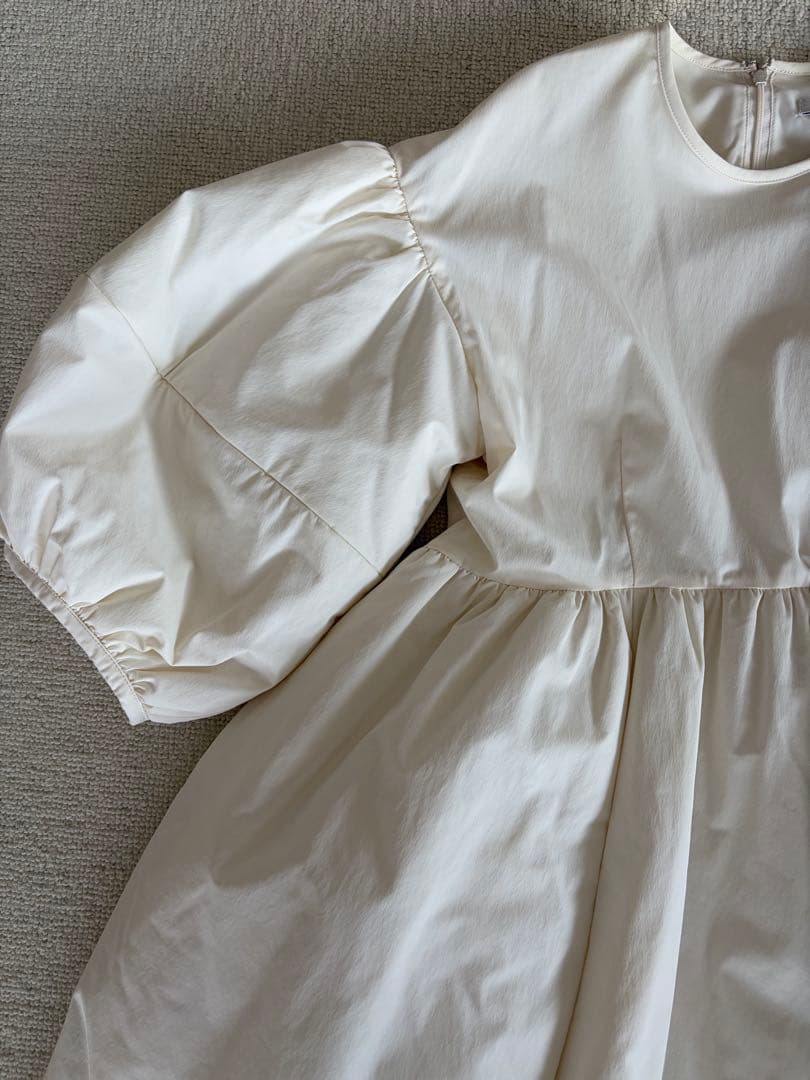 CLANE ホワイト 半袖 パフスリーブワンピース