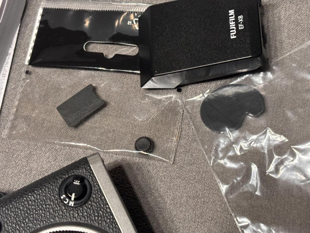 富士フイルム X-T3 ボディ シルバー 純正バッテリー２個付き