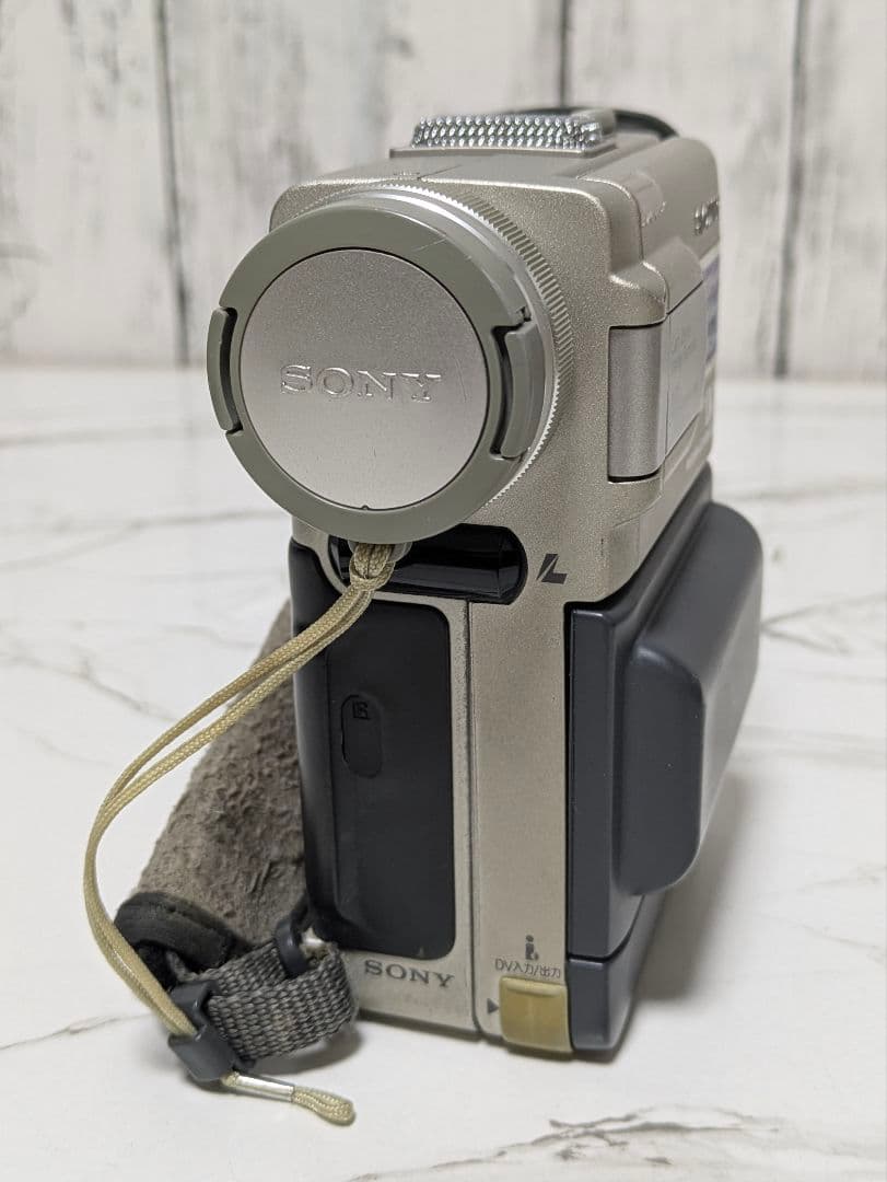 SONY　DCR-PC10　MiniDV対応　ビデオカメラ　希少