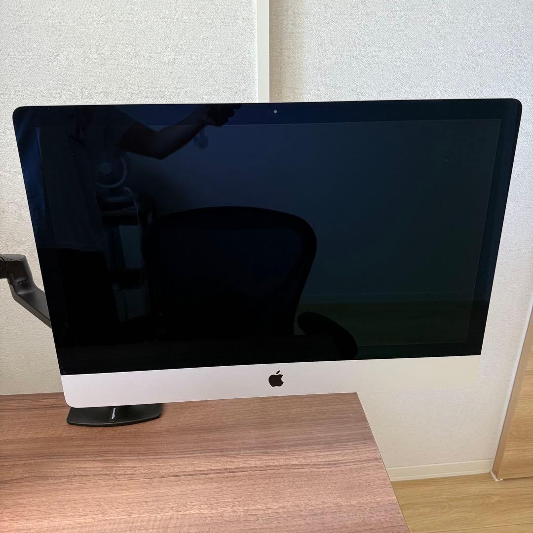 iMac 27inch 2020 Retina5K VESAマウントアダプタ搭載