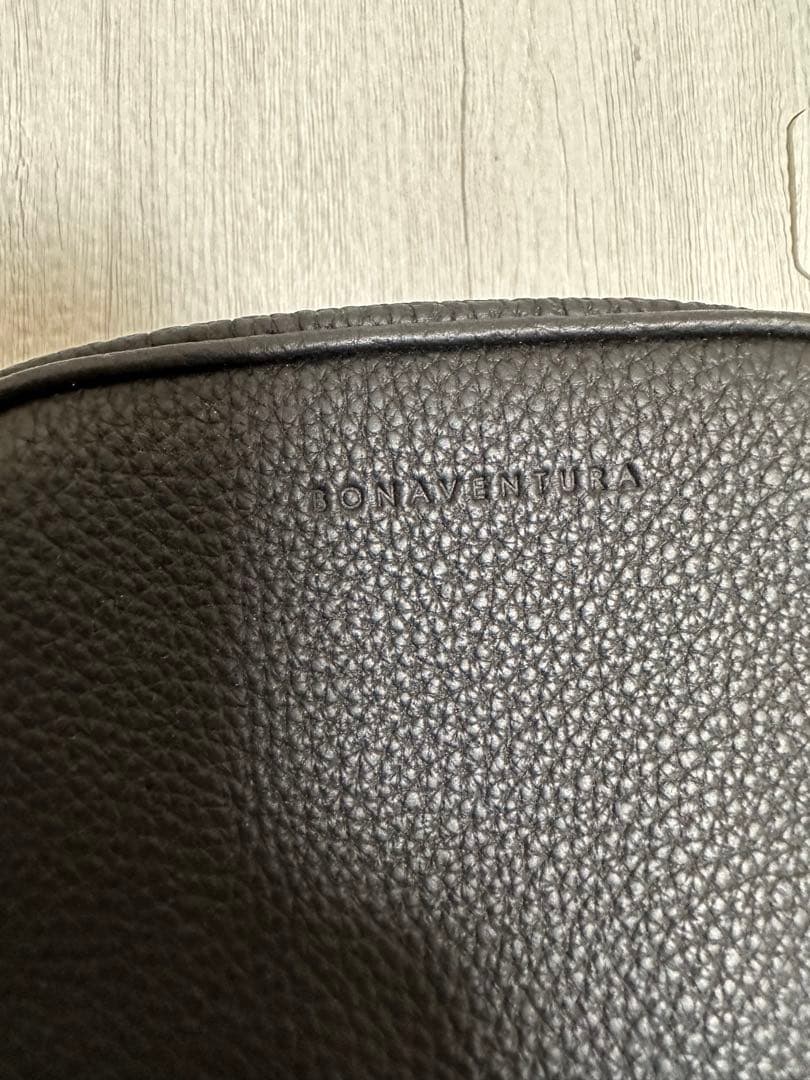 ヨシダ　ボナベンチュラ　パオロ クロスボディバッグ