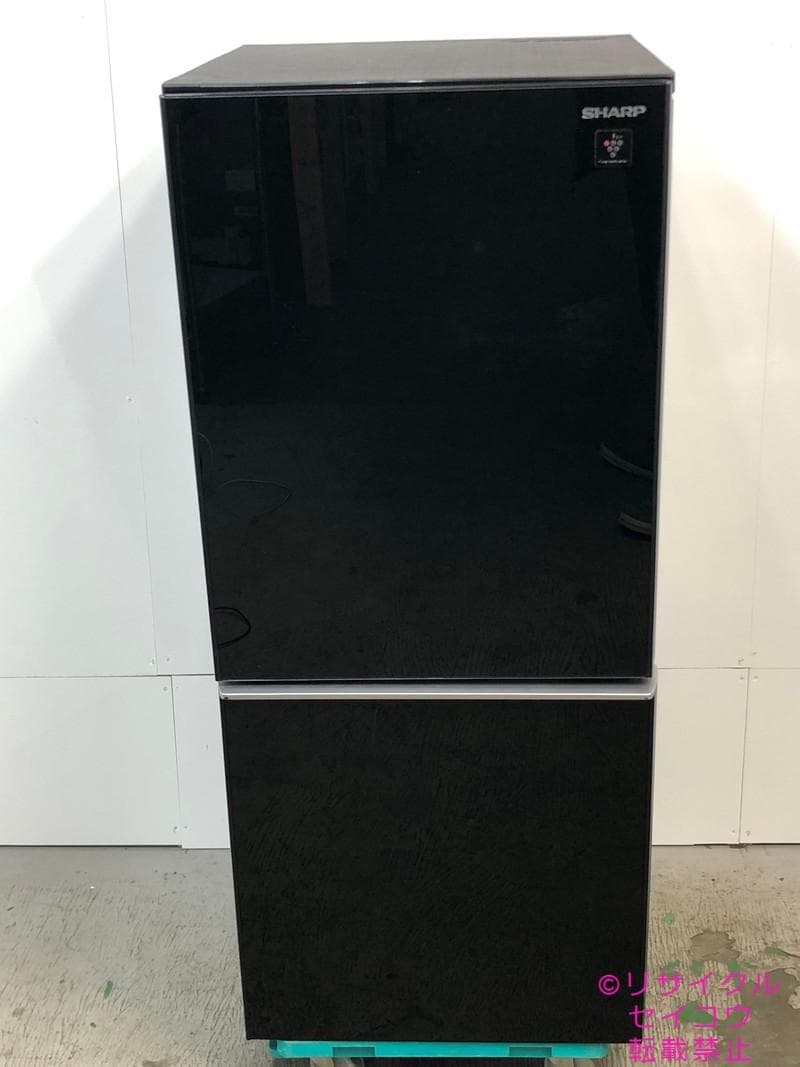 【中古】シャープ冷蔵庫 137L 2020年式2511231603