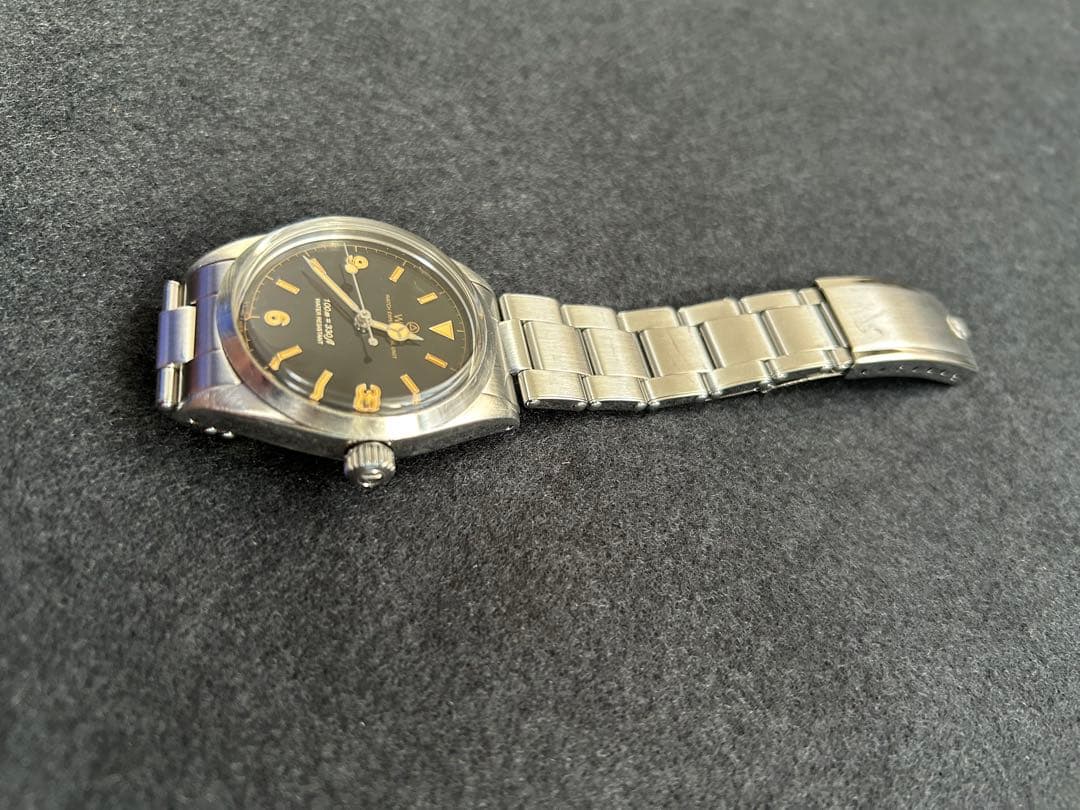 WMT ブラックアナログ時計