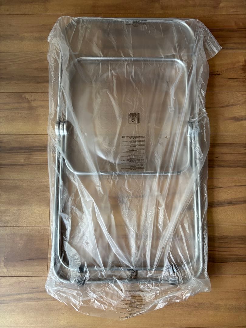 新品同様！Plia chiar クリア折りたたみ椅子