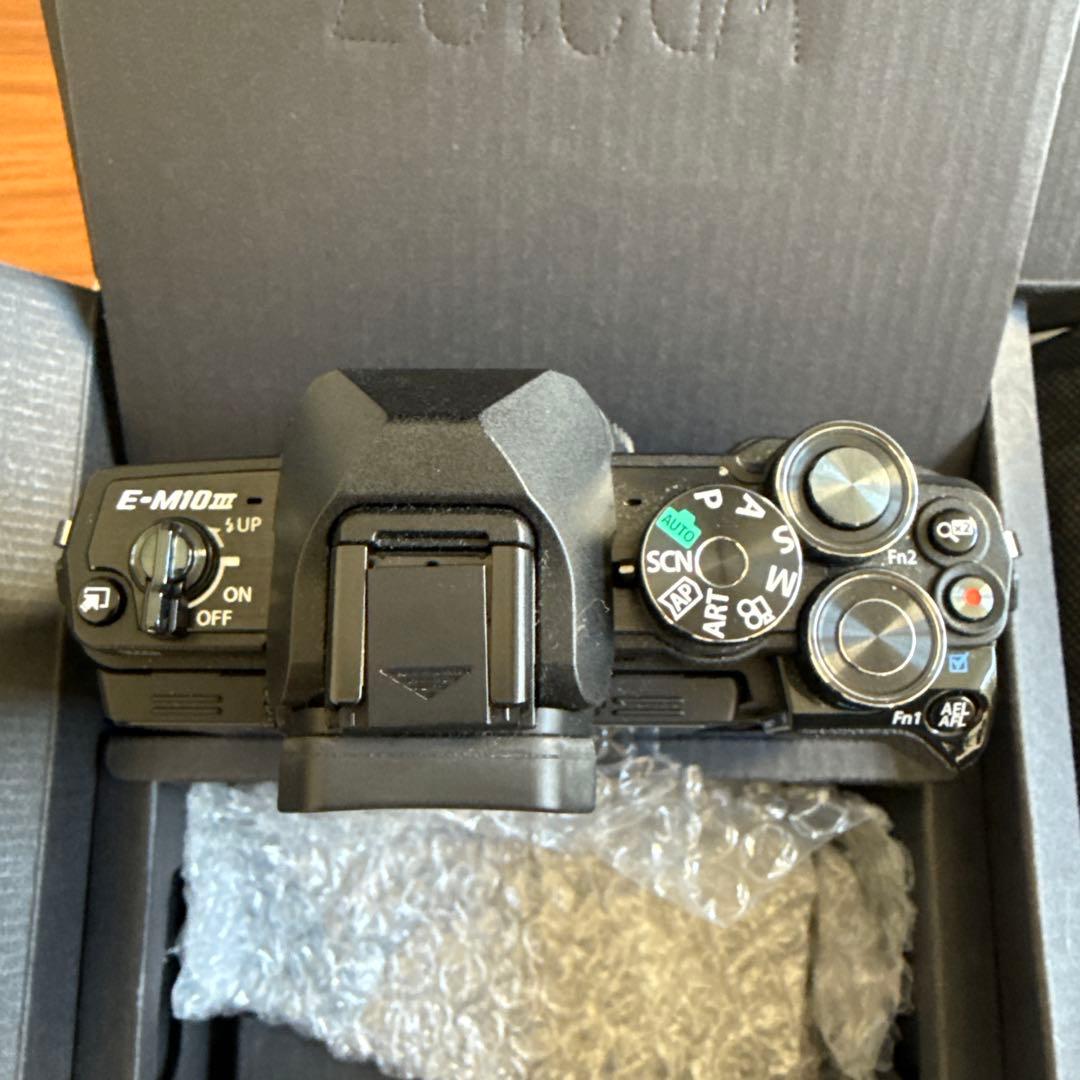 【値下げ〜1/5まで】【美品】オリンパス e-10 markⅢダブルズームキット