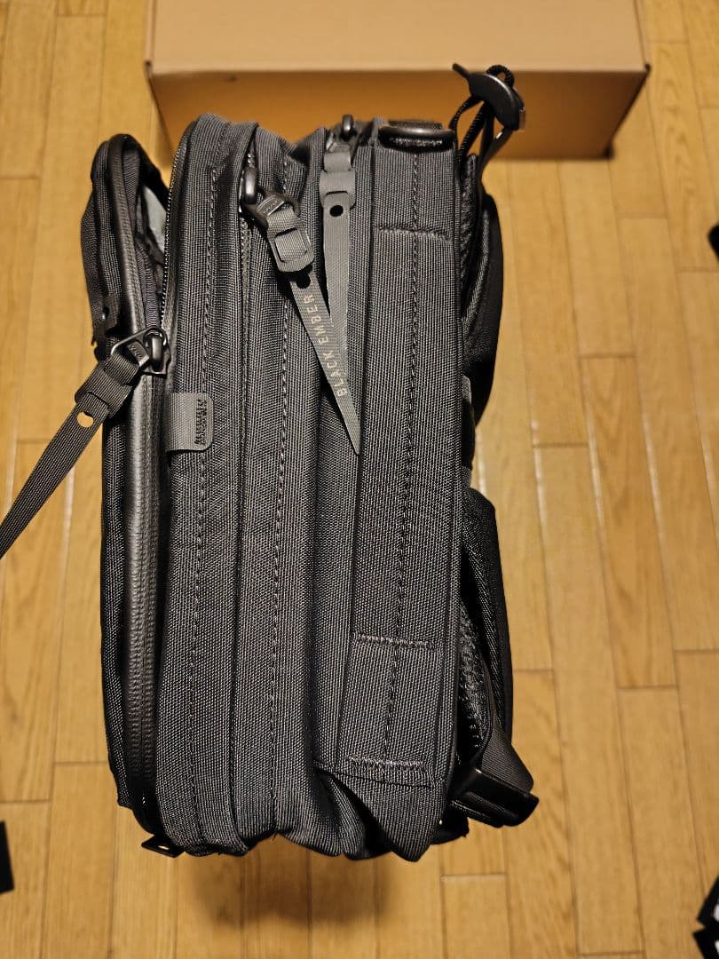 BLACK EMBER FORGE30 現行 未使用 ショルダーストラップ等あり