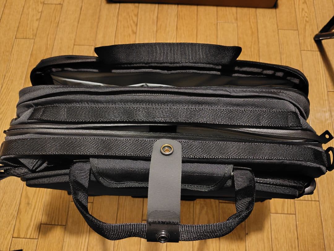 BLACK EMBER FORGE30 現行 未使用 ショルダーストラップ等あり