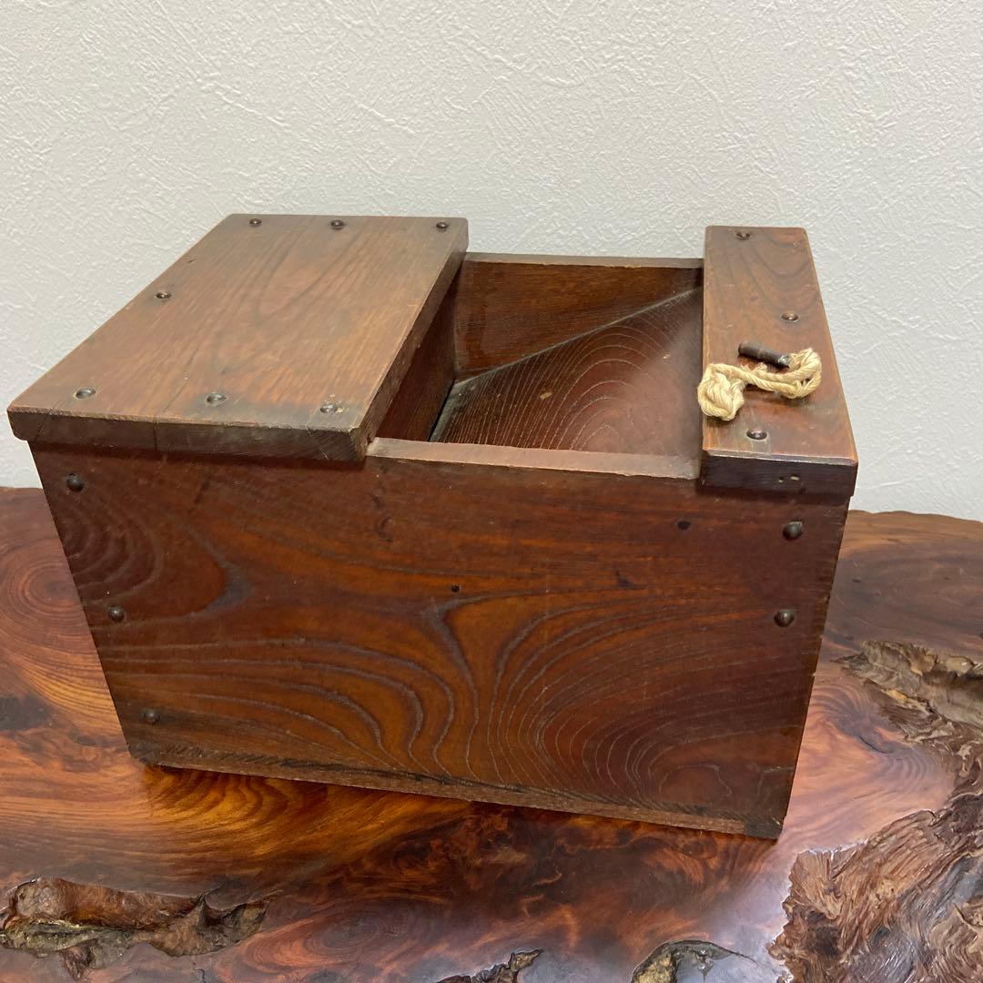 古賽銭箱　鍵付き　アンティーク　時代物　古民具　古道具　木箱