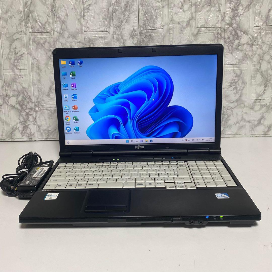 富士通ノートパソコン　メモリ8G Windows11Pro オフィス付き