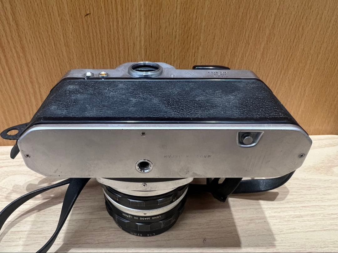 ニコマットEL + NIKKOR-H・C Auto フィルム一眼レフ カメラ