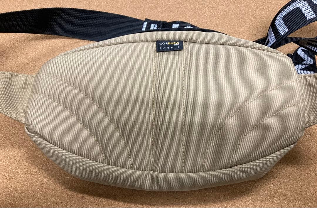 Supreme 18SS ボディバッグ