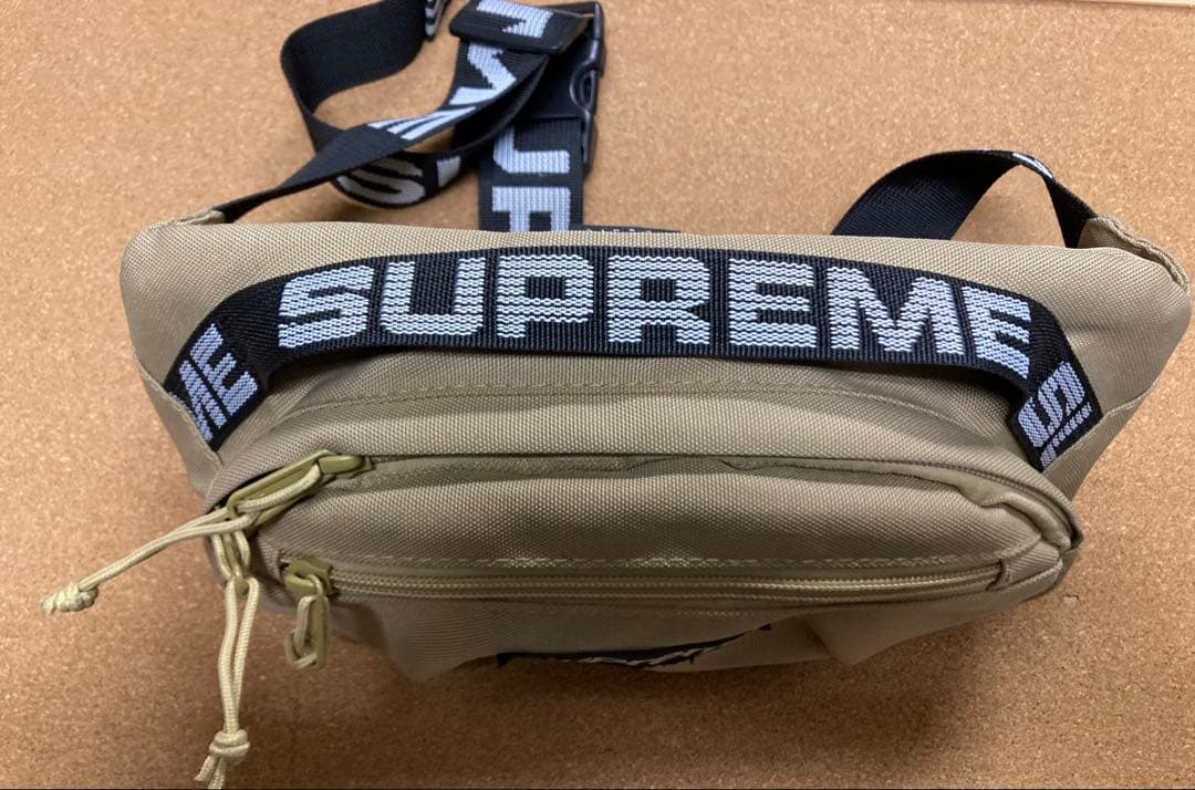 Supreme 18SS ボディバッグ