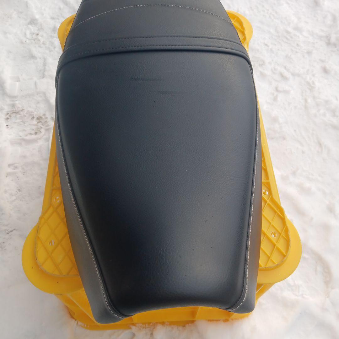 トライアンフ　2024年モデル スピードツイン1200 純正シート