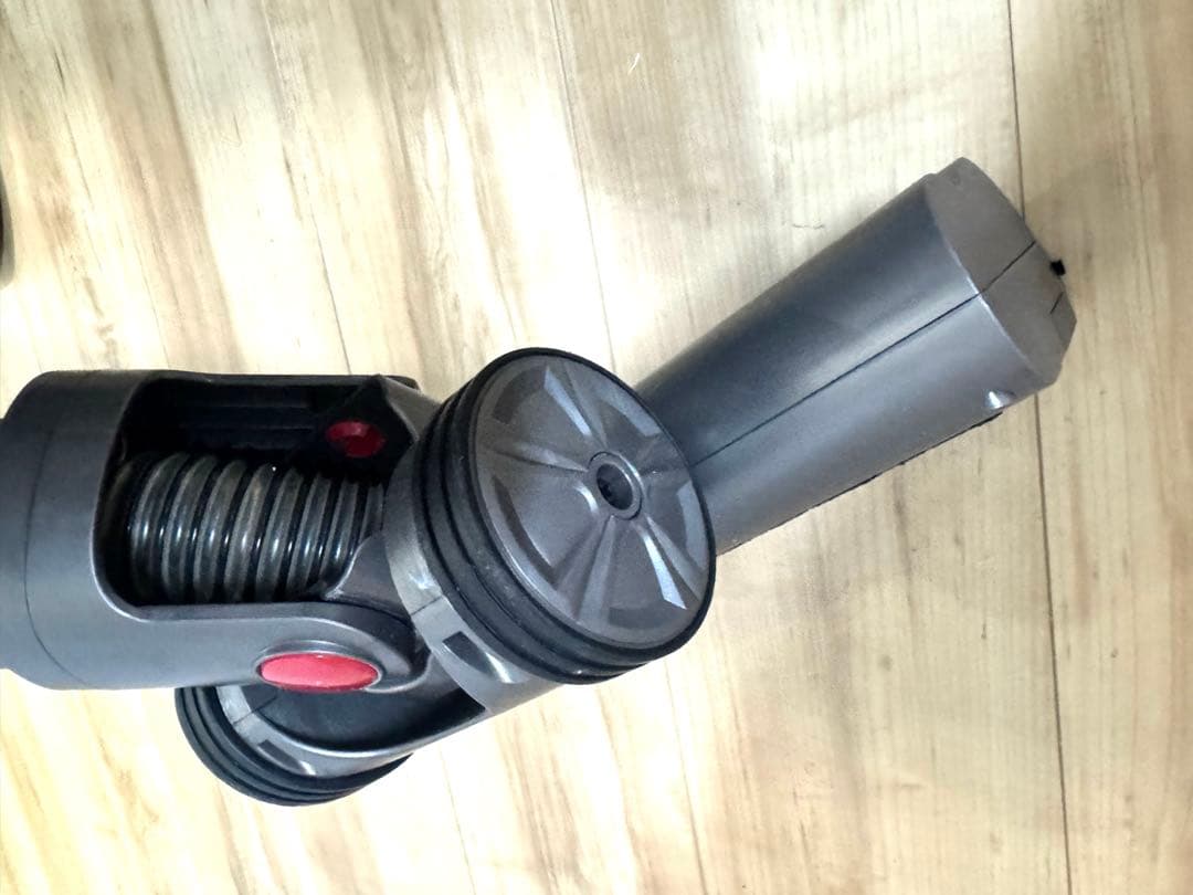 Dyson v7 fluffy コードレス掃除機