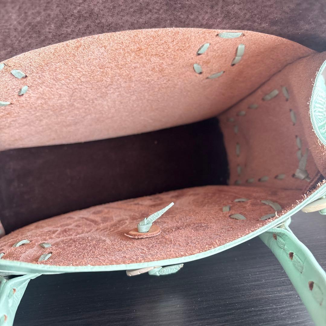 カービングトライブス　ミントグリーン　美品　ハンドバッグ　カービングトライブス