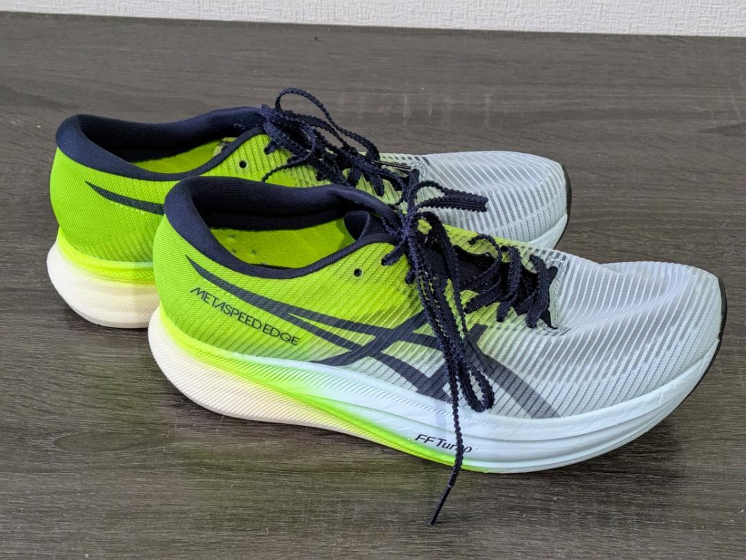 美品 アシックス メタスピードエッジプラス ランニングシューズ 25㎝