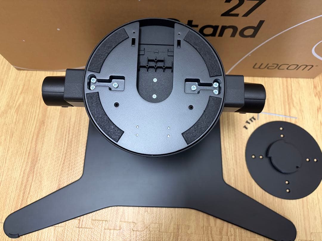 Wacom Cintiq Pro 27 Stand（スタンド）