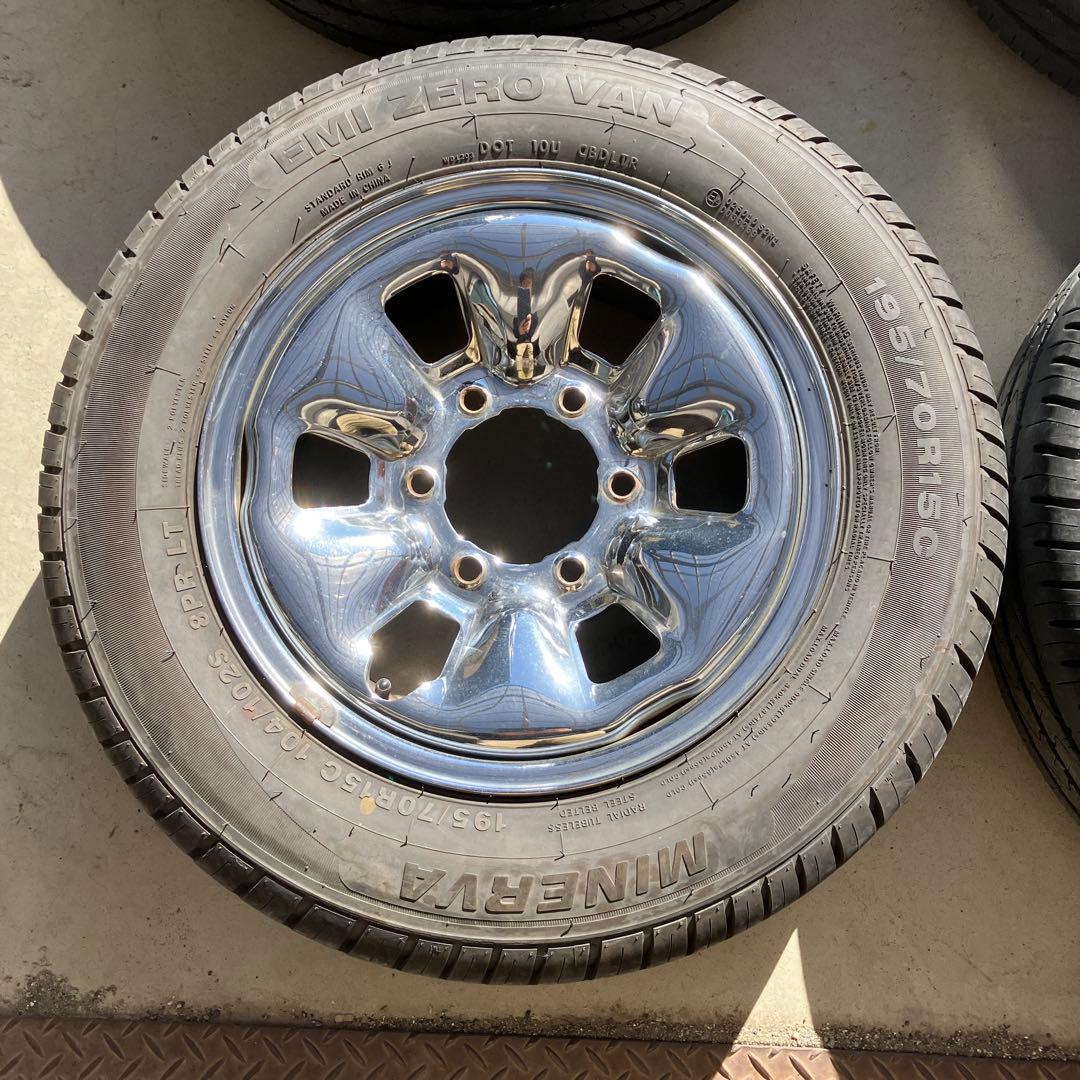 トヨタ純正メッキホイール　ハイラックス　ハイエースなどに