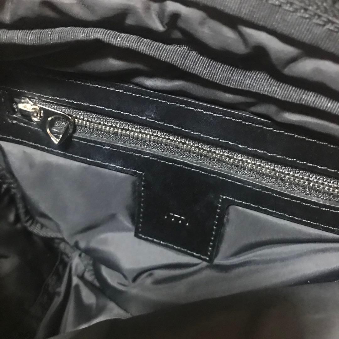 ITTI イッチ ANNIE PUFFER MINI MOON BAG