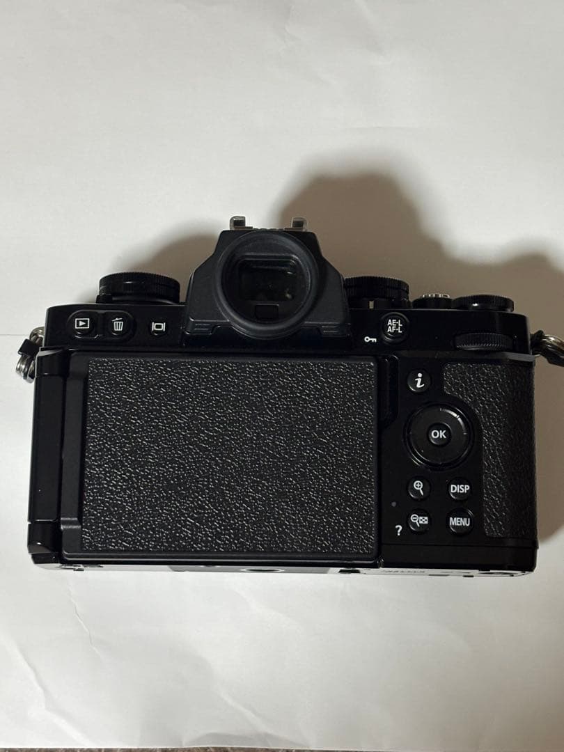 ニコン Nikon Z fc レンズキット ショット数 約4000回