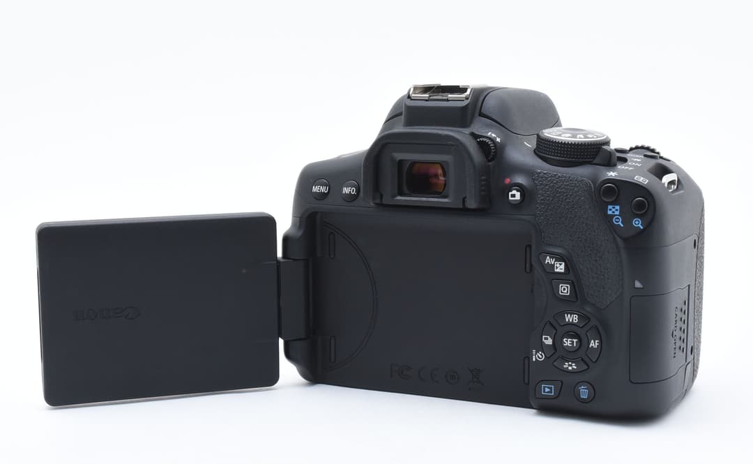 美品 Canon EOS Kiss X8i Wi-Fi搭載 キャノン #8416